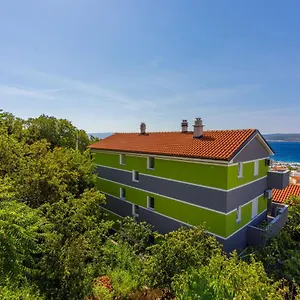 https://apartments-benny.primorje-gorskikotar.com